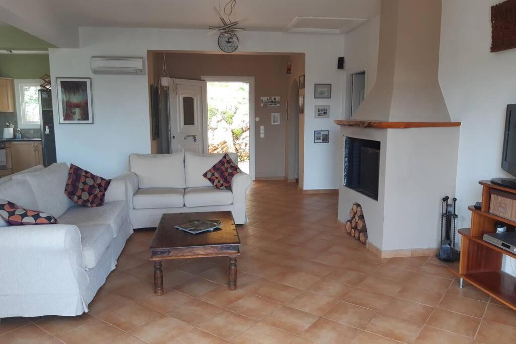 Villa Sunrise With Stunning Views And Private Pool Katokhorion  Luaran gambar